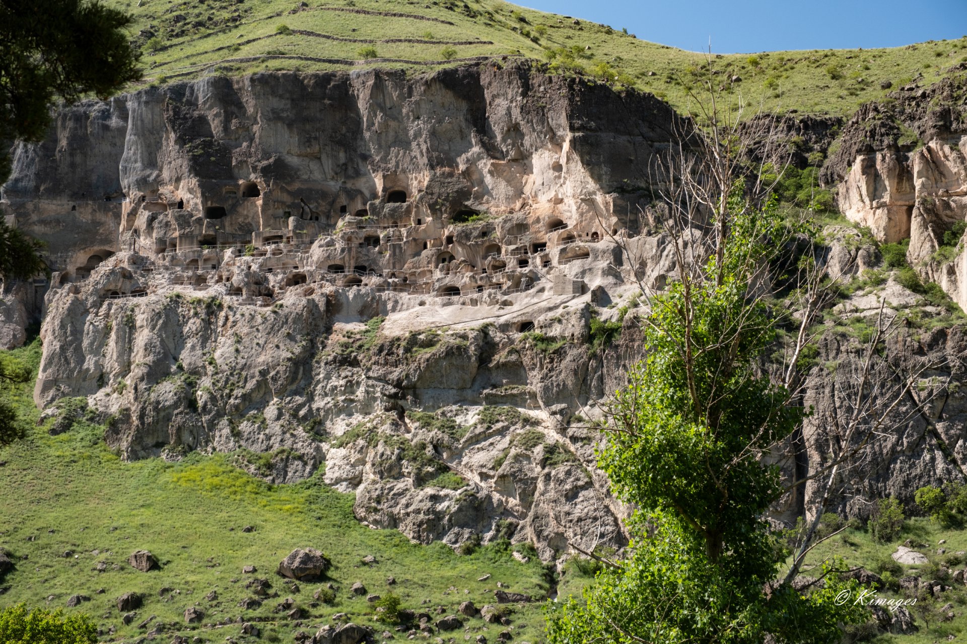Vardzia